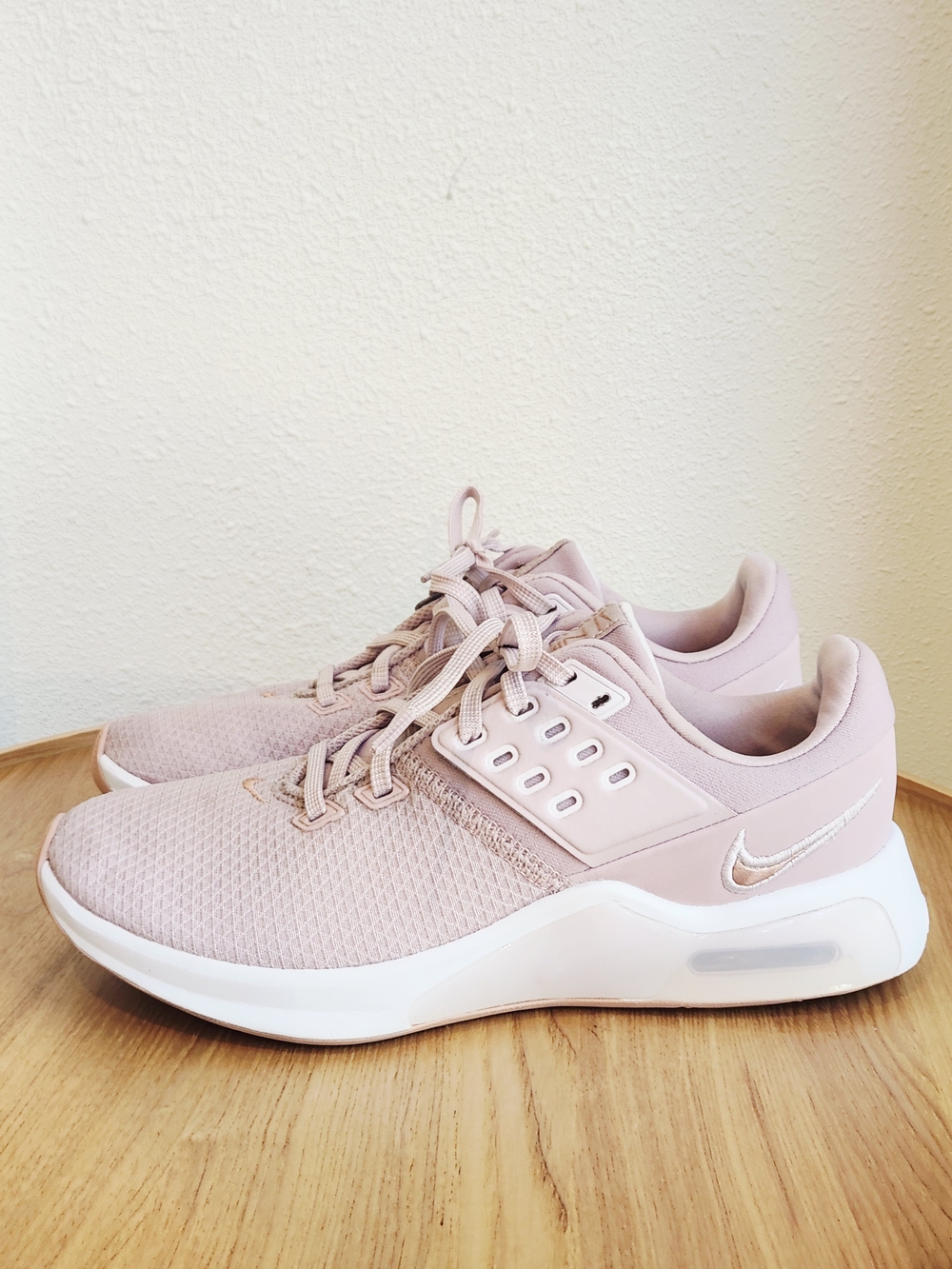 Nike Air Max Bella TR 4 Women's Training Shoe In Champagne Size 6.5 - Picture 3 of 10